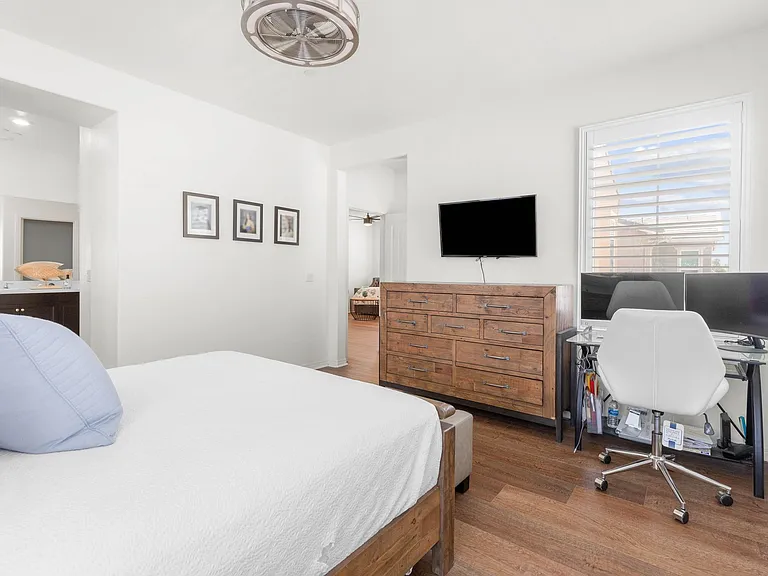 8653 Bay Laurel St — Photo 11