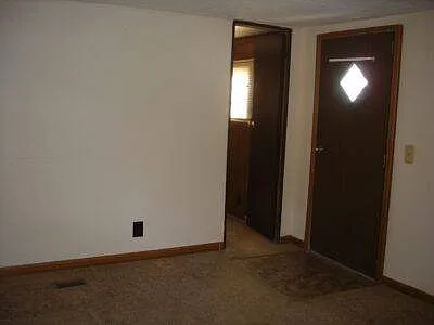 2 bed, 1.0 bath, $665 — Photo 2