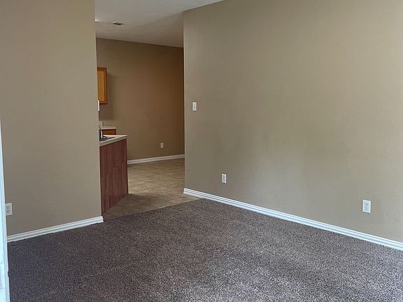 2nd image of 991 W Sierra Vista Ct Unit 991