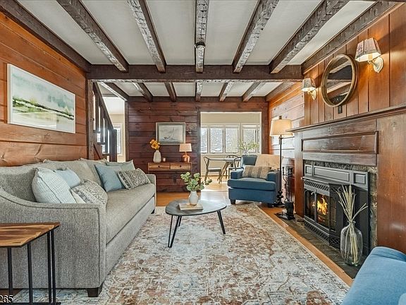 3rd image of 4 Arrowhead Trl