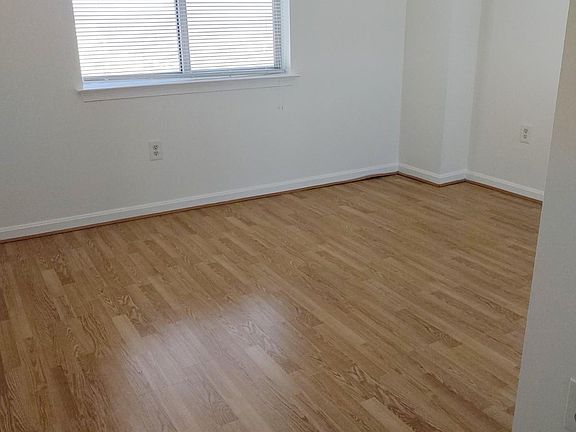 4th image of 24 Courthouse Sq APT 1005