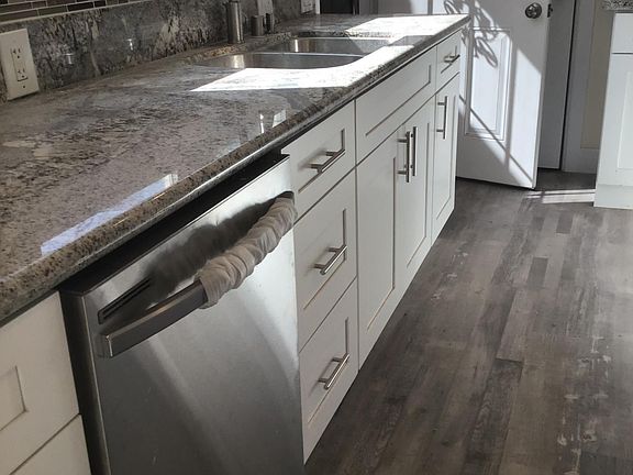 5th image of 1902 37th St #1904