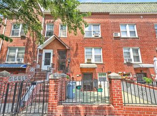 3430 Crescent St, Astoria, NY 11106