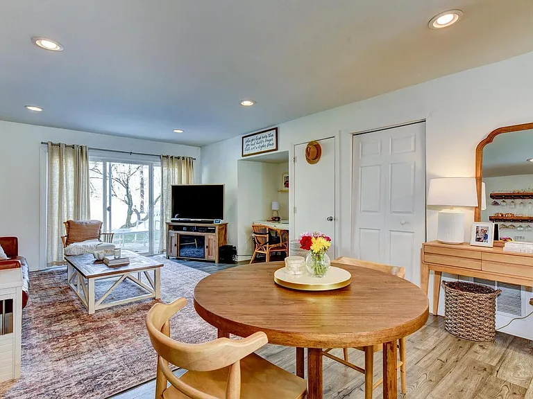 72 Quince Ct — Photo 6
