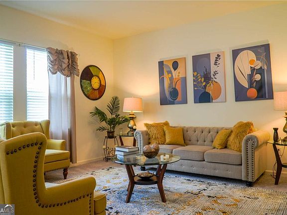 4th image of 145 Bantry Way