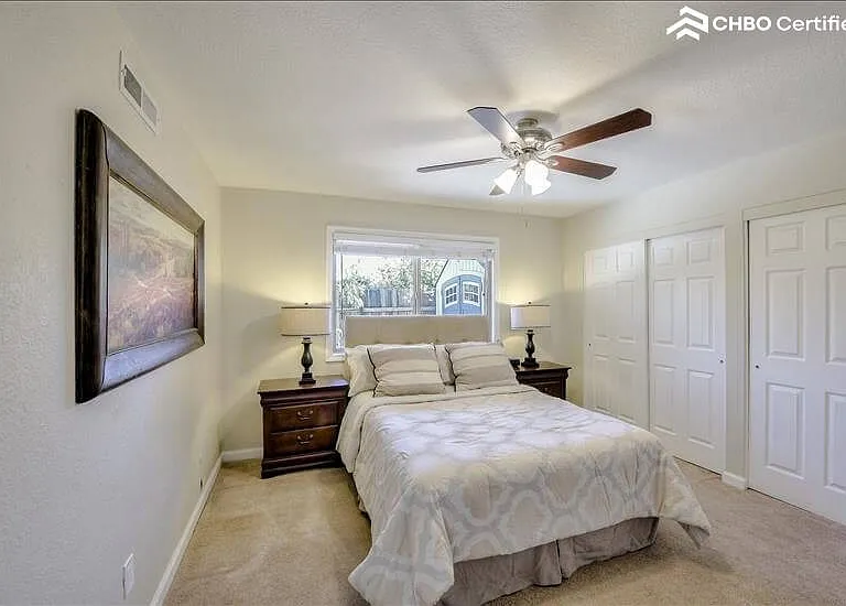 3911 Hills Ct — Photo 25
