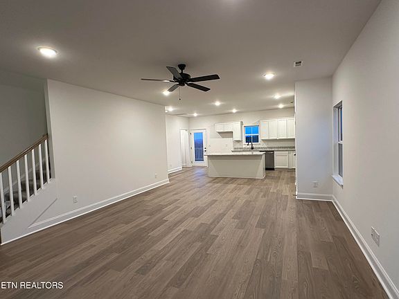 3rd image of 3431 Majestic Hills Way