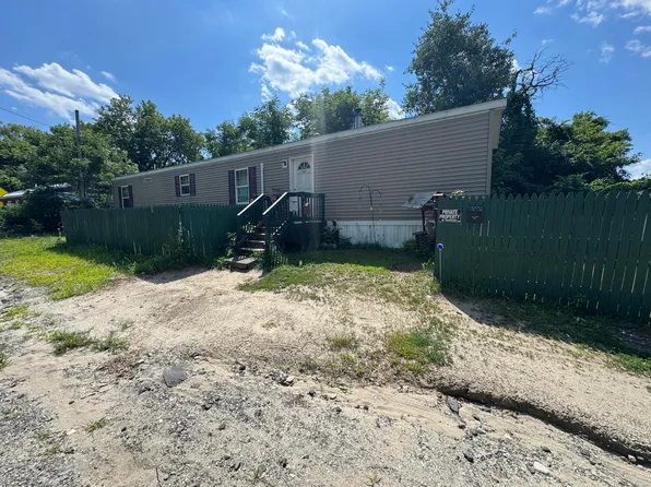 47 Park Street, Livermore Falls, ME 04254