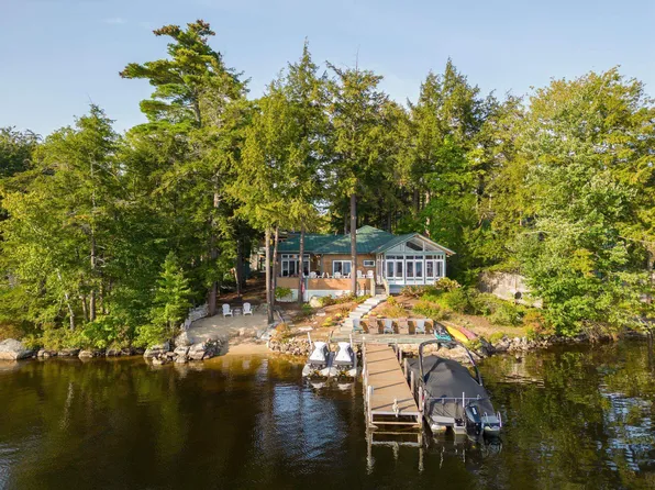 176 Castle Shore Road, Moultonborough, NH 03254