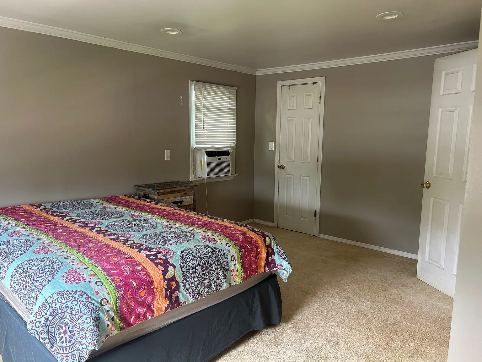 Plainedge Dr, Bethpage — Photo 3