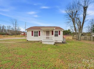 316 23rd St NW, Hickory, NC 28601