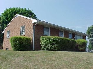 200 Howard Ave, Waynesboro, VA 22980