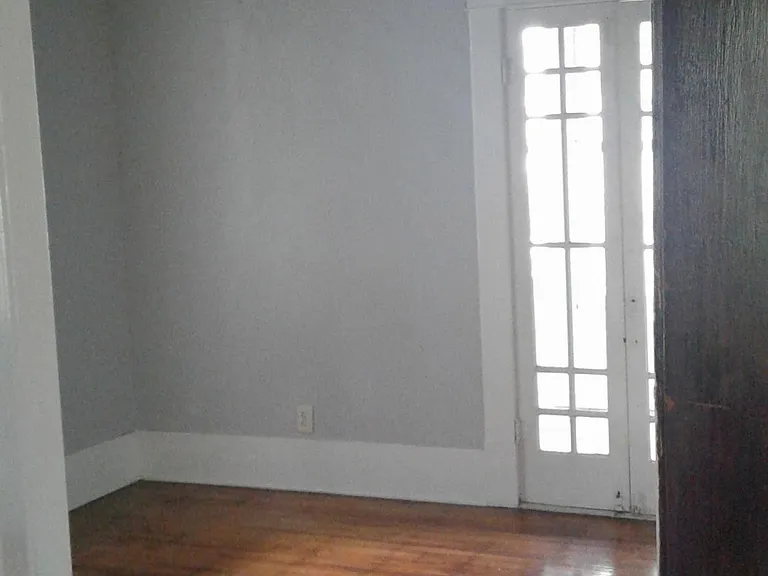 141 Weymouth St — Photo 4