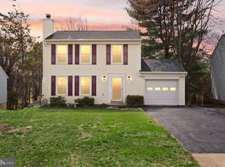 13513 King Charles Dr, Chantilly, VA 20151