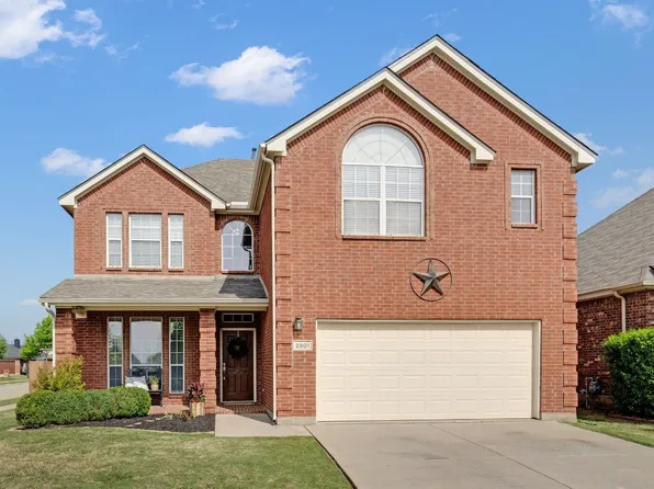 2801 Spotted Owl Dr, Fort Worth, TX 76244