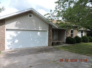 1225 Smith Ave, Marshfield, MO 65706