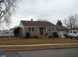 5 Pleasant Dr, Hamilton, NJ 08620