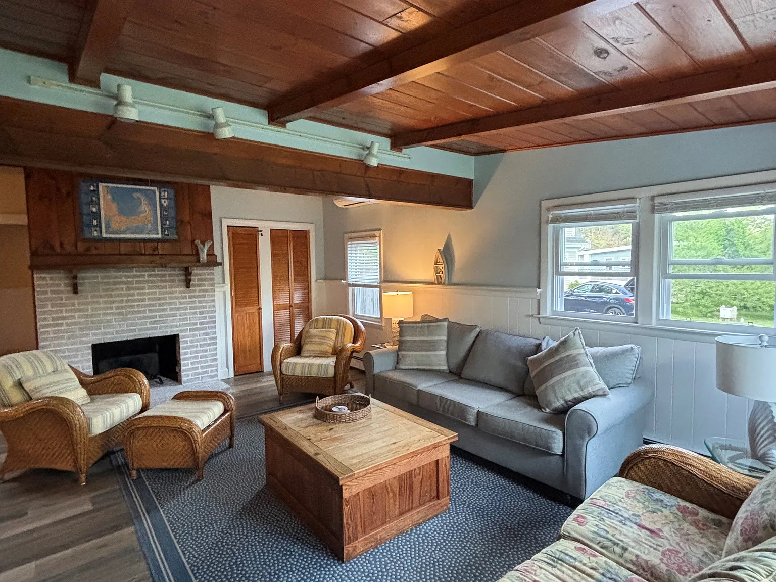 3 bed, 1156 sqft, $3,200 — Photo 2