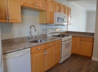 388 S Main St APT 2, Haverhill, MA 01835