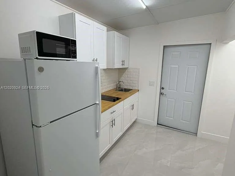 19316 SW 121st Ave #3 — Photo 7