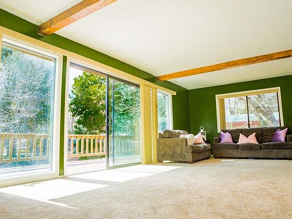 4th image of 3660 Lakeview Dr