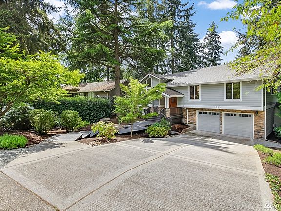 3rd image of 3025 124th Ave NE