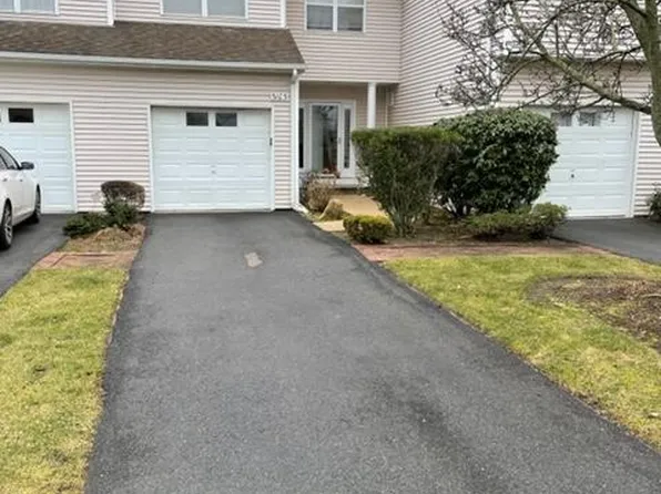 3103 Willow Pond Dr #3103, Riverhead, NY 11901