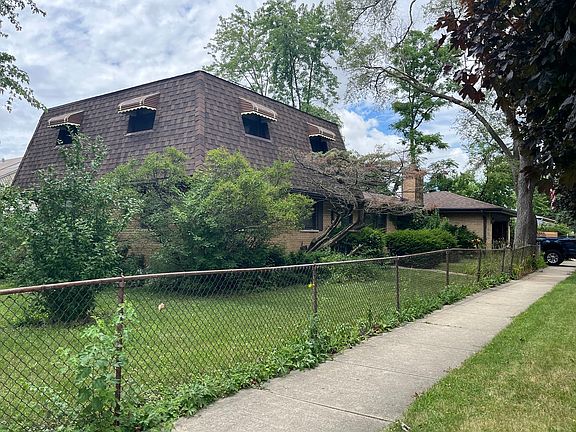 4th image of 7800 Leclaire Ave