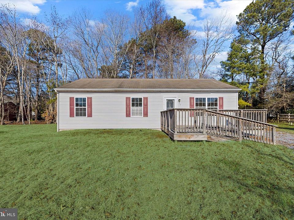 1st image of 143 Hollywood Dr