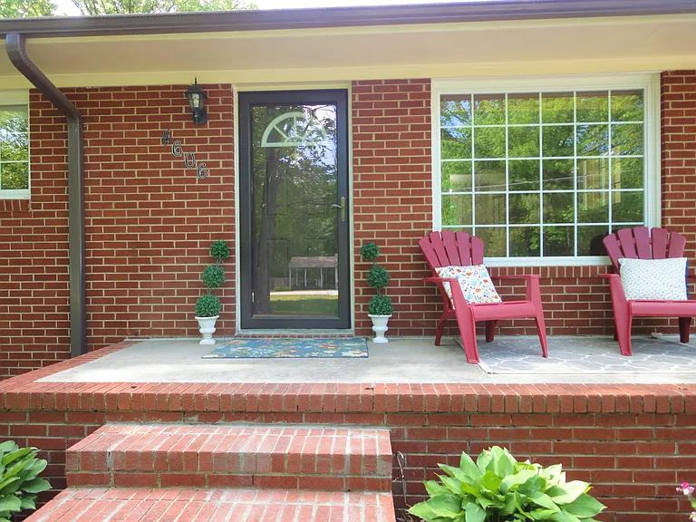 4606 Willa Way — Photo 6