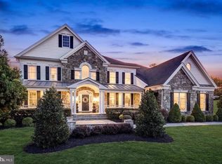15219 Carver Ct, Waterford, VA 20197