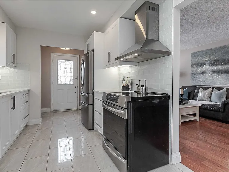2406 Kirstie Ct — Photo 3