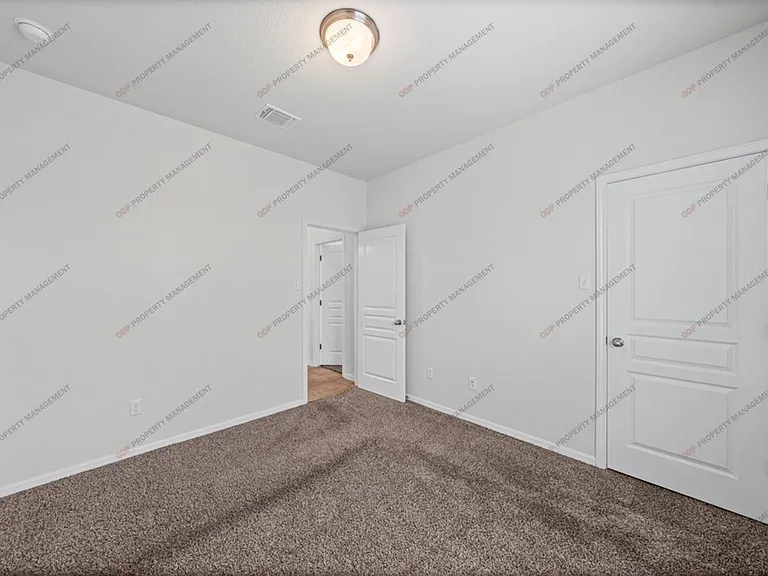 516 Cross Dr — Photo 7
