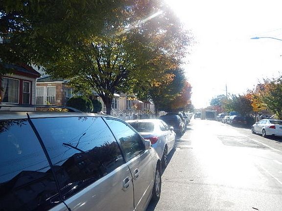 4th image of 10431 125th St