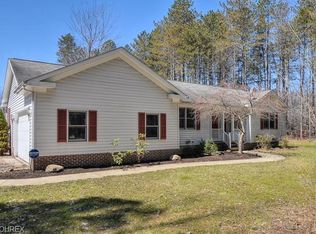14670 Auburn Rd, Newbury, OH 44065