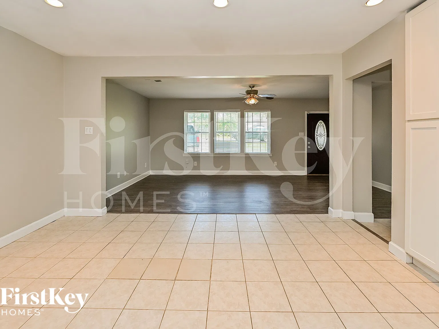 4 bed, 2.0 bath, 1399 sqft, $2,045 — Photo 4