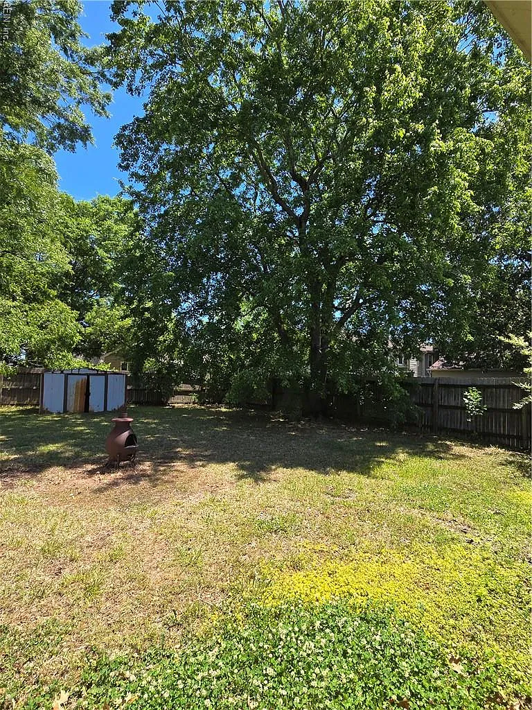 Building Photo - 4978 Century Dr