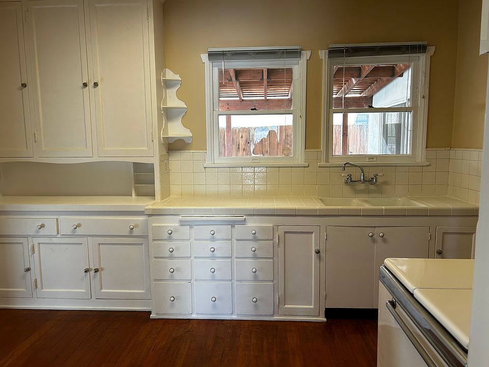 1st image of 545 S Calle Santa Rosa #1