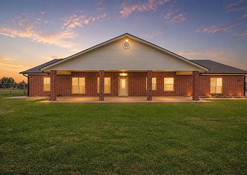 1st image of 2560 Tori Ln