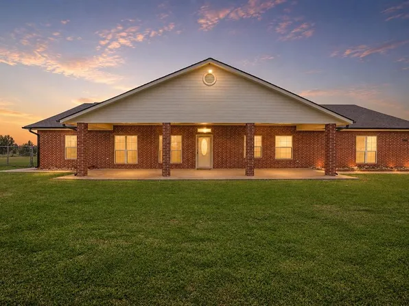 2560 Tori Ln, Newcastle, OK 73065