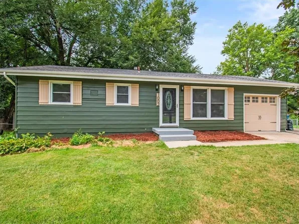 1002 S Main St, Liberty, MO 64068