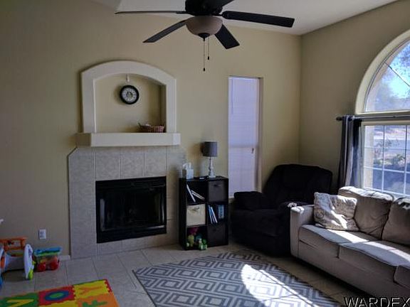 3rd image of 2161 E Amber Dr