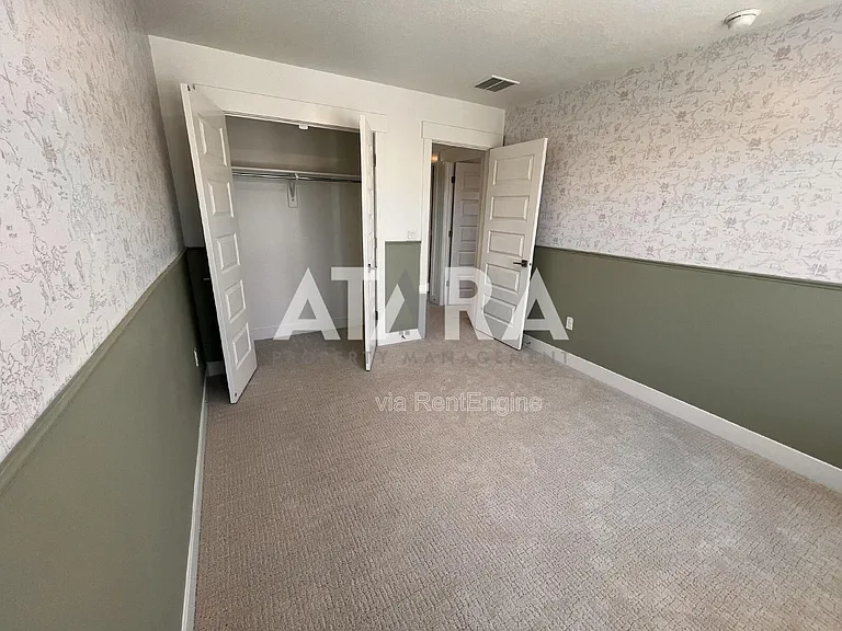 909 Sagehill Dr — Photo 28