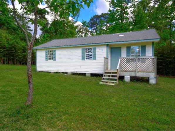 138 Houston St, Zavalla, TX 75980