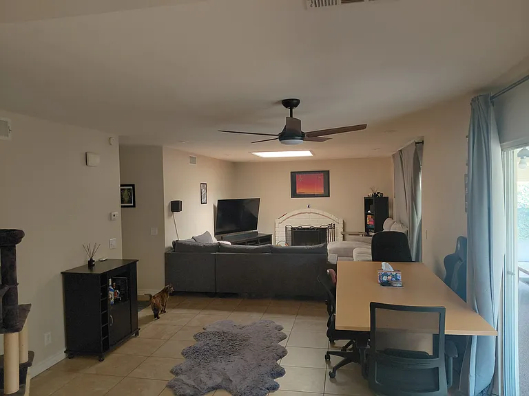 575 Pierpont Dr — Photo 3