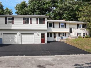 5 Heath Rd, Peabody, MA 01960