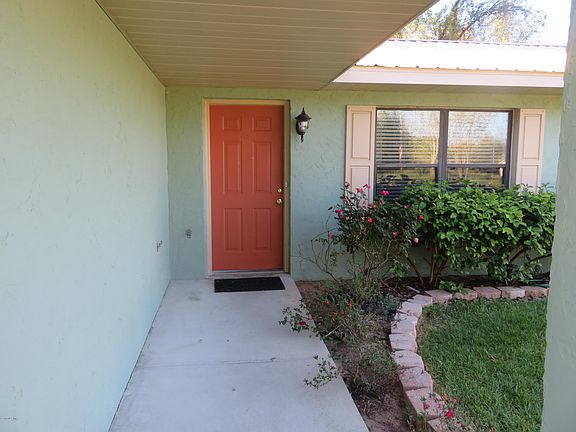 3rd image of 10 Dogwood Trail Ct