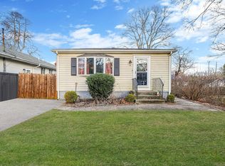 11 Comet Rd, Rocky Point, NY 11778