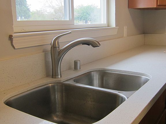 2nd image of 2104 Morrill Ave