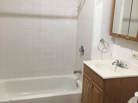 5th image of 4111 S Richmond St #2S